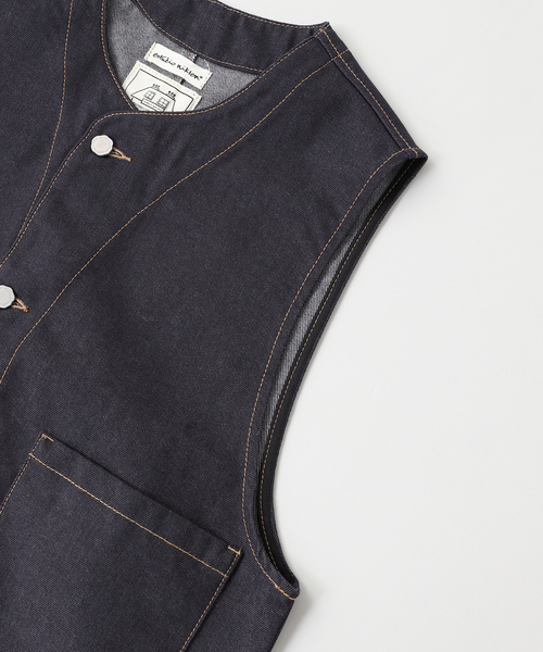 WISM(ウィズム)の「Estudio Niksen / エストゥディオ・ニクセン Raw Denim Stitch Vest(その他アウター・メンズ・ネイビー・FREE)」の6枚目の写真