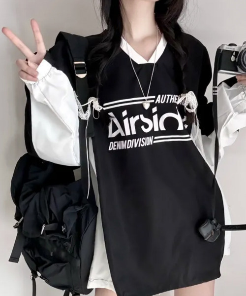 VIVID LADY(ビビッドレディー)の「バイカラーVネック 長袖トップス(Tシャツ/カットソー・レディース・ネイビー/ピンク/ワイン/ブラック/ブルー/チャコールグレー・FREE)」の1枚目の写真
