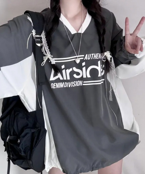 VIVID LADY(ビビッドレディー)の「バイカラーVネック 長袖トップス(Tシャツ/カットソー・レディース・ネイビー/ピンク/ワイン/ブラック/ブルー/チャコールグレー・FREE)」の17枚目の写真