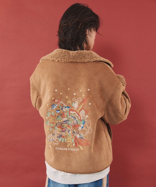 ScoLar Parity(スカラーパリティ)の「363119:Parityキャラ刺繍 フェイクムートンブルゾン(ブルゾン・レディース・ベージュ・M)」の6枚目の写真