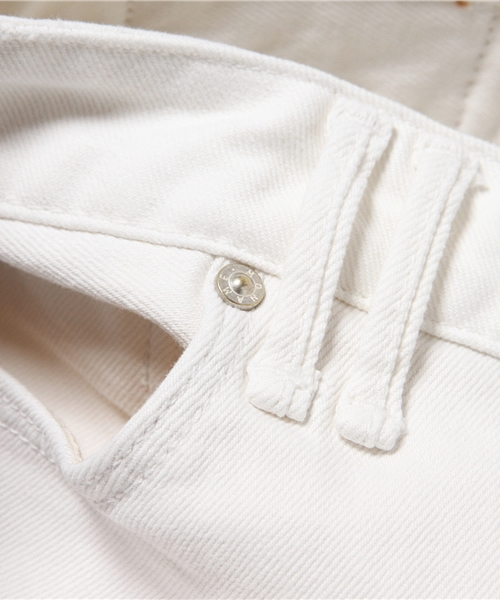 Moname（モナーム）の「【Moname(41161013)】CHARLOTTE TIGHT TAPERED（デニムパンツ・レディース・ホワイト・7号/9号/11号）」の15枚目の写真