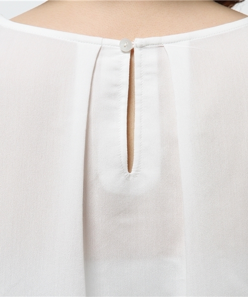 N.（N. Natural Beauty Basic）（エヌエヌナチュラルビューティーベーシック）の「フリルショルダーブラウス（シャツ/ブラウス・レディース・ネイビー/ホワイト/ピンク・MEDIUM）」の8枚目の写真