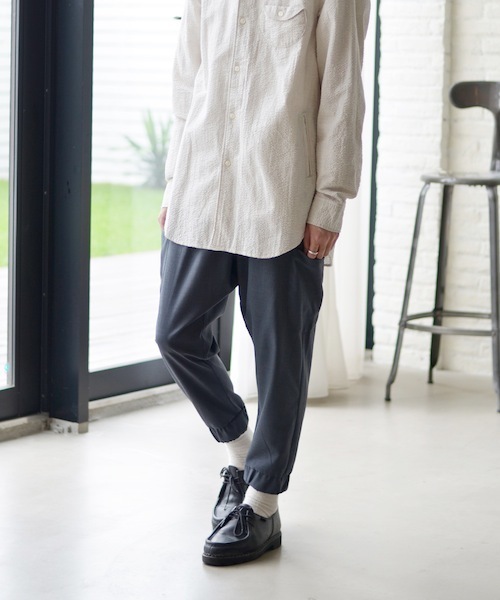 rehacer(レアセル)の「rehacer : Strady Sarouel Pants(スラックス・メンズ・ネイビー/グレー・LARGE/MEDIUM/SMALL)」の3枚目の写真