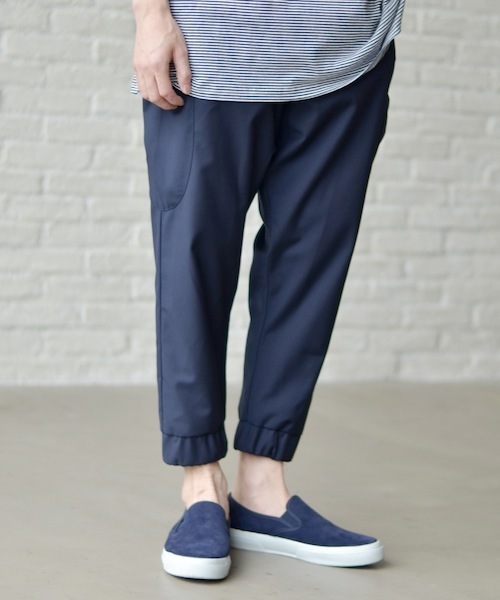 rehacer(レアセル)の「rehacer : Strady Sarouel Pants(スラックス・メンズ・ネイビー/グレー・LARGE/MEDIUM/SMALL)」の6枚目の写真