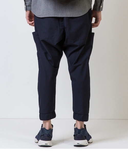 rehacer(レアセル)の「rehacer : Strady Sarouel Pants(スラックス・メンズ・ネイビー/グレー・LARGE/MEDIUM/SMALL)」の18枚目の写真