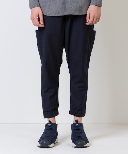 rehacer(レアセル)の「rehacer : Strady Sarouel Pants(スラックス・メンズ・ネイビー/グレー・LARGE/MEDIUM/SMALL)」の19枚目の写真
