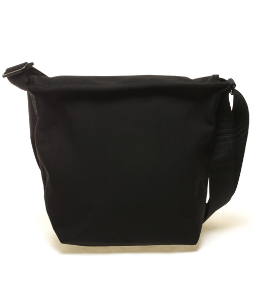 Manhattan Portage（マンハッタンポーテージ）の「Manhattan Portage / メッセンジャーバッグ（メッセンジャーバッグ・レディース・ブラック/ピンク・ONE SIZE）」の4枚目の写真
