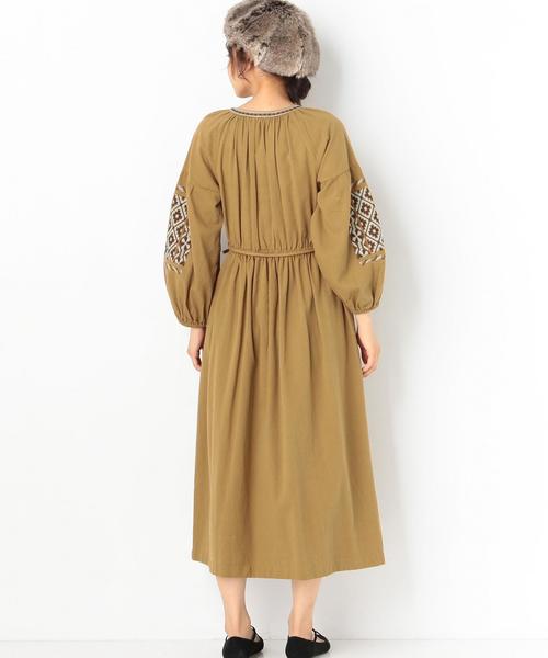 Another Edition(アナザーエディション)の「ツイル刺繍ワンピース/AEBC TWILL EMBR OP◆(ワンピース・レディース・ブラウン/ブラック・FREE)」の9枚目の写真