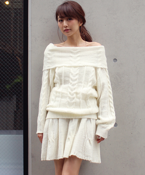 MICOAMERI（ミコアメリ）の「ケーブルニットスカート（スカート・レディース・ホワイト/ブラック/グレー・FREE）」の4枚目の写真