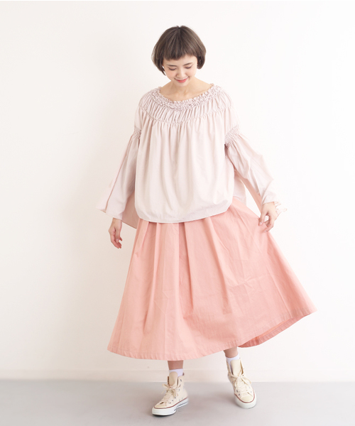 MERLOT（メルロー）の「フリルギャザーオフショルブラウス4913（シャツ/ブラウス・レディース・ブラック/ライトブルー/ベージュ/ピンク/オフホワイト・FREE）」の8枚目の写真