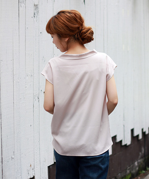 le.coeur blanc（ルクールブラン）の「【WEB限定PRICE】ジョーゼットスタンドVネックブラウス（シャツ/ブラウス・レディース・ネイビー/ピンクベージュ/ブルー/ワインレッド・FREE）」の20枚目の写真