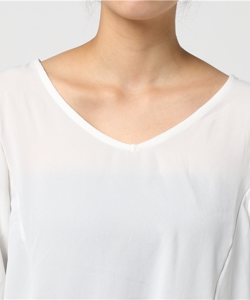 MERLOT（メルロー）の「裾ラッフルティアードトップス1231（シャツ/ブラウス・レディース・ワイン/マスタード/ブラック/オフホワイト・FREE）」の7枚目の写真