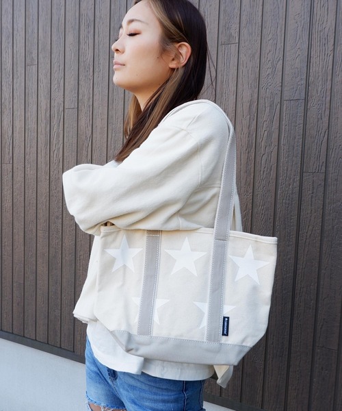 CONVERSE（コンバース）の「CONVERSE　Ssize STAR Print Tote Bag（トートバッグ・レディース・ブラック/アイボリー/ブラック系その他/カーキ/ダークブラック・FREE）」の11枚目の写真