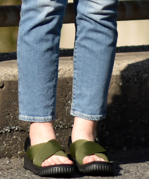 SHAKA（シャカ）の「【SHAKA / シャカ】FIESTA（サンダル・レディース・ブラック/グレー/オリーブ/モカ/ホワイト・5/6/7）」の5枚目の写真