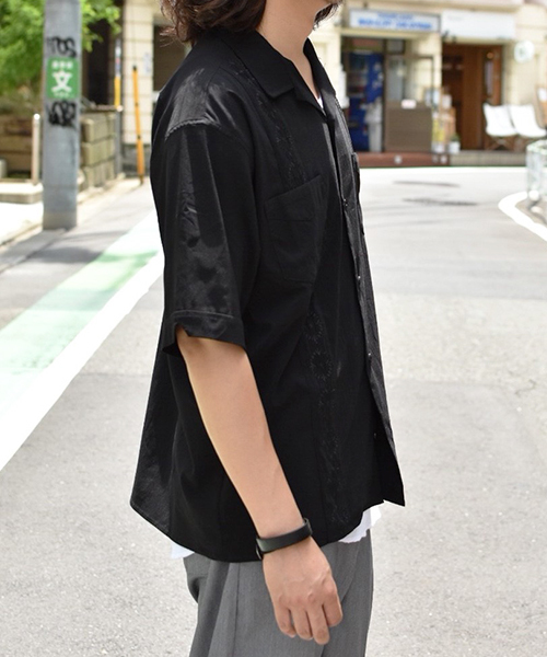 kutir（クティール）の「cuba shirts / キューバシャツ　オープンカラーシャツ（シャツ/ブラウス・メンズ・ブラック/ブラウン/レッド/イエロー・MEDIUM/LARGE）」の10枚目の写真