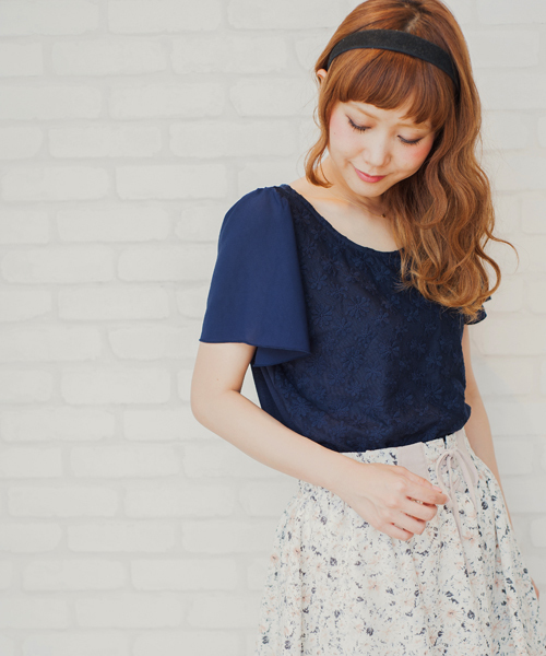 MAJESTIC LEGON（マジェスティックレゴン）の「フロントレースPO（Tシャツ/カットソー・レディース・ブラック/サックスブルー/ネイビー/アイボリー/ライトグリーン/ブルー/ピンク/イエロー・FREE）」の4枚目の写真