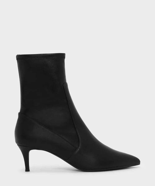 CHARLES & KEITH(チャールズ & キース)の「キトゥンヒールポインテッドカーフブーツ / Kitten Heel Pointed Calf Boots(ブーツ・レディース・ブラック/バーガンディー・22.5cm/23cm/23.5cm/24.5cm/25cm/25.5cm)」の1枚目の写真