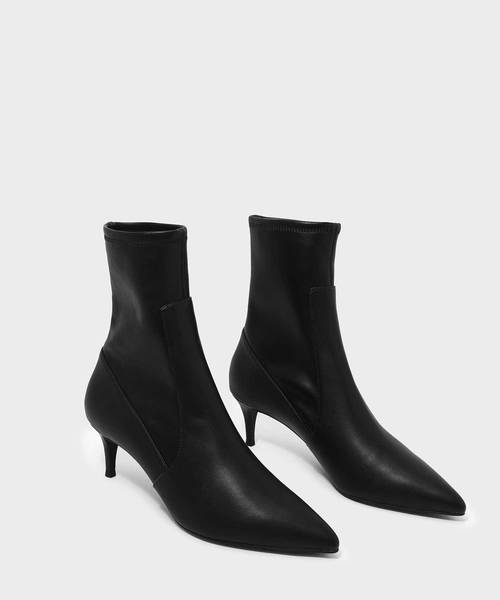 CHARLES & KEITH(チャールズ & キース)の「キトゥンヒールポインテッドカーフブーツ / Kitten Heel Pointed Calf Boots(ブーツ・レディース・ブラック/バーガンディー・22.5cm/23cm/23.5cm/24.5cm/25cm/25.5cm)」の4枚目の写真