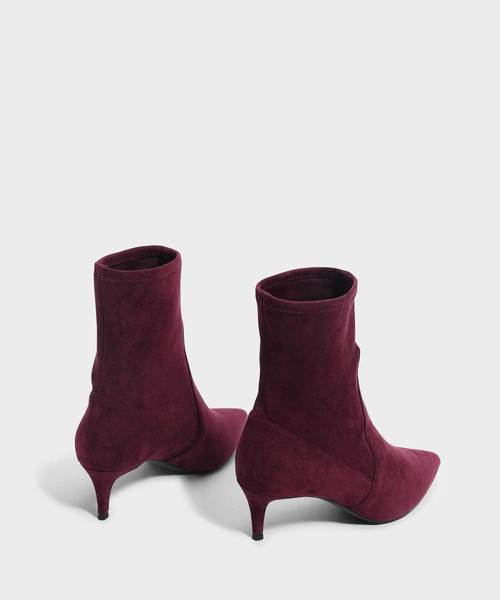 CHARLES & KEITH(チャールズ & キース)の「キトゥンヒールポインテッドカーフブーツ / Kitten Heel Pointed Calf Boots(ブーツ・レディース・ブラック/バーガンディー・22.5cm/23cm/23.5cm/24.5cm/25cm/25.5cm)」の11枚目の写真