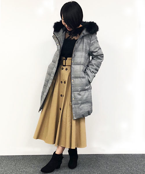 GeeRA(ジーラ)の「着回し自在のロングダウンコート(その他アウター・レディース・ブラック/モカ/カーキ/チェック・SMALL/X-LARGE/MEDIUM/LARGE)」の10枚目の写真