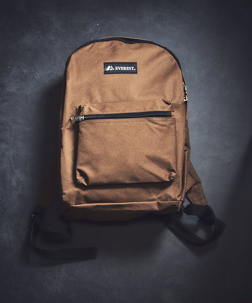 EVEREST（エベレスト）の「【EVEREST/エベレスト】BASIC BACKPACK/ベーシックバックパック（バックパック/リュック・レディース・ホワイト/チャコールグレー/ブラック/ダークグリーン/パープル/ネイビー/ブラウン/グレー/レッド/オリーブ/カーキ/ピンク/ターコイズブルー/ブルー/ライトピンク/ダークパープル/ブルーグリーン/レモンイエロー/ライトグリーン/コーラルピンク/イエロー/ライム/オレンジ/アクア/オレンジ系その他/エメラルド/ピンク系その他・FREE）」の5枚目の写真
