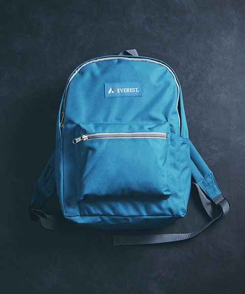EVEREST（エベレスト）の「【EVEREST/エベレスト】BASIC BACKPACK/ベーシックバックパック（バックパック/リュック・レディース・ホワイト/チャコールグレー/ブラック/ダークグリーン/パープル/ネイビー/ブラウン/グレー/レッド/オリーブ/カーキ/ピンク/ターコイズブルー/ブルー/ライトピンク/ダークパープル/ブルーグリーン/レモンイエロー/ライトグリーン/コーラルピンク/イエロー/ライム/オレンジ/アクア/オレンジ系その他/エメラルド/ピンク系その他・FREE）」の15枚目の写真