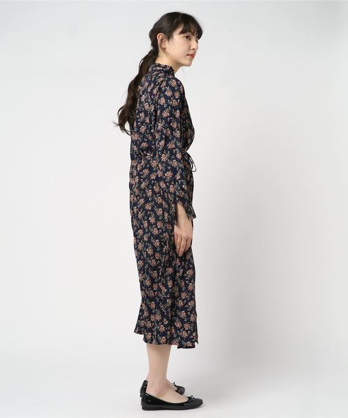 KOBE LETTUCE（コウベレタス）の「レトロフラワー柄フレアマキシワンピース＊レディース/ロング丈[E1948]神戸レタス（ワンピース・レディース・ブラック/ネイビー/ブラウン・FREE）」の4枚目の写真
