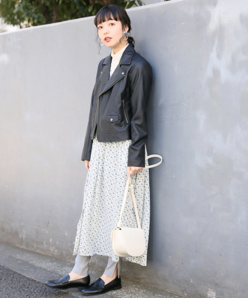 LOWRYS FARM（ローリーズファーム）の「ハーフムーンショルダーＢＡＧ　823131（ショルダーバッグ・レディース・ブラック/ブラウン/オフホワイト・FREE）」の9枚目の写真