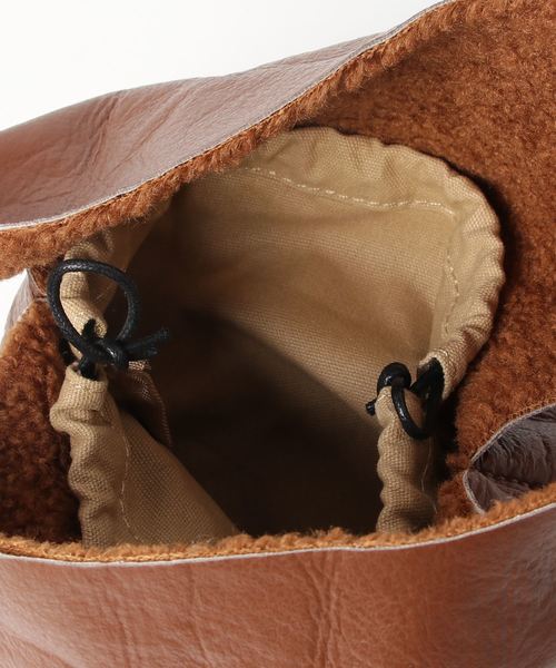 Aunt Marie's（アントマリーズ）の「AUNT MARIE'S フェイクムートン ミニトートバッグ（トートバッグ・レディース・ブラウン/ブラック/ホワイト・FREE）」の9枚目の写真