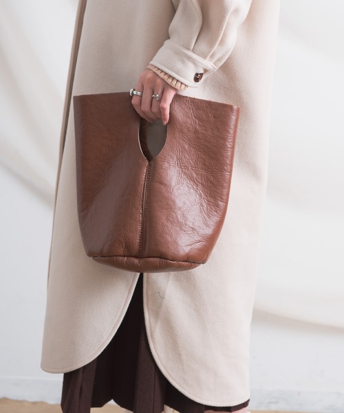 Aunt Marie's（アントマリーズ）の「AUNT MARIE'S フェイクムートン ミニトートバッグ（トートバッグ・レディース・ブラウン/ブラック/ホワイト・FREE）」の3枚目の写真