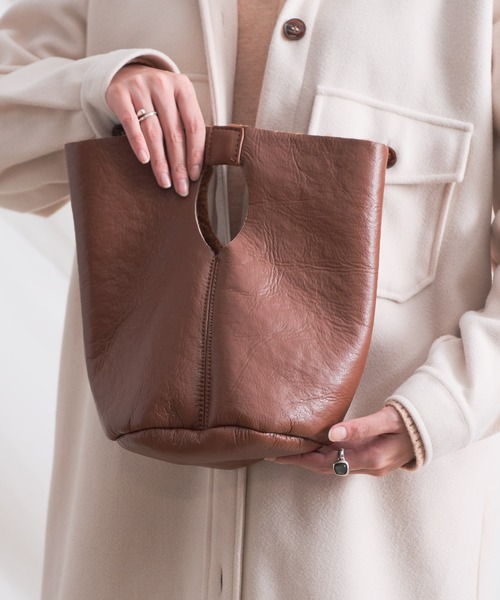 Aunt Marie's（アントマリーズ）の「AUNT MARIE'S フェイクムートン ミニトートバッグ（トートバッグ・レディース・ブラウン/ブラック/ホワイト・FREE）」の13枚目の写真