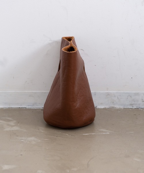 Aunt Marie's（アントマリーズ）の「AUNT MARIE'S フェイクムートン ミニトートバッグ（トートバッグ・レディース・ブラウン/ブラック/ホワイト・FREE）」の16枚目の写真