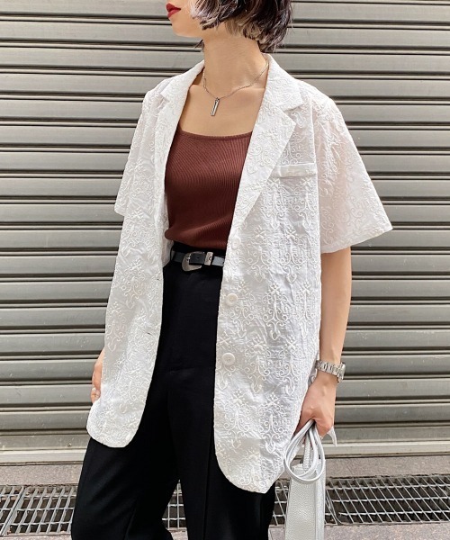 PAGEBOY(ページボーイ)の「レーステーラーシャツ(シャツ/ブラウス・レディース・ブラック/オフホワイト/グレイッシュベージュ・FREE)」の4枚目の写真