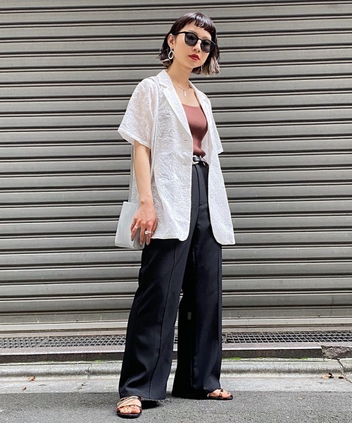 PAGEBOY(ページボーイ)の「レーステーラーシャツ(シャツ/ブラウス・レディース・ブラック/オフホワイト/グレイッシュベージュ・FREE)」の5枚目の写真