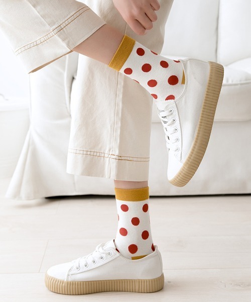 Fun & Daily（ファンアンドデイリー）の「F&D : カラードットソックス（ソックス/靴下・レディース・ホワイト/ブラック/グリーン/ネイビー/レッド/マスタード・FREE）」の9枚目の写真