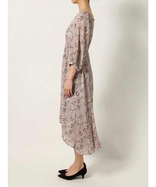 dazzlin（ダズリン）の「クリンクルフラワーロングワンピース（ワンピース・レディース・アイボリー/ブラック/ラベンダー・SMALL/MEDIUM）」の19枚目の写真