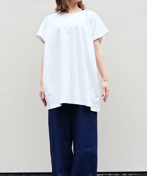 Riberry(リベリー)の「バックスリット入りラグランTシャツ(Tシャツ/カットソー・レディース・ベージュ/オフホワイト/ブルー/ライトグリーン/スミクロ・FREE)」の17枚目の写真