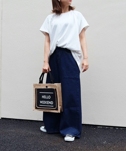 Riberry(リベリー)の「バックスリット入りラグランTシャツ(Tシャツ/カットソー・レディース・ベージュ/オフホワイト/ブルー/ライトグリーン/スミクロ・FREE)」の6枚目の写真