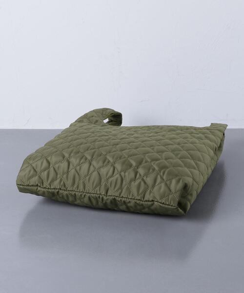 UNITED ARROWS(ユナイテッドアローズ)の「UWSC キルティング ショッパーバッグ(ハンドバッグ・レディース・ブラック/オリーブ・FREE)」の10枚目の写真