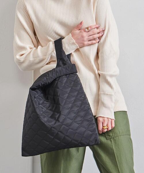 UNITED ARROWS(ユナイテッドアローズ)の「UWSC キルティング ショッパーバッグ(ハンドバッグ・レディース・ブラック/オリーブ・FREE)」の12枚目の写真