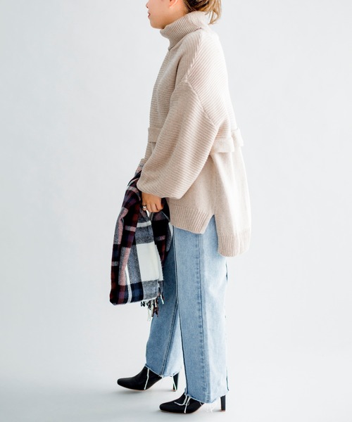 prose verse(プロズヴェール)の「編地切替えレイヤード風タートルニット(ニット/セーター・レディース・ベージュ/パープル/カーキ/オフホワイト/ブラック・フリ-)」の16枚目の写真