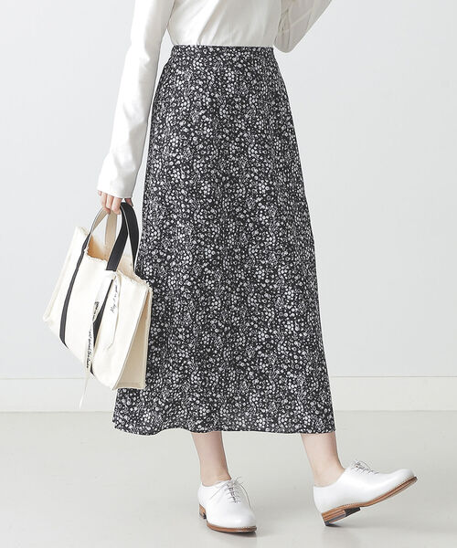 BEAMS LIGHTS（ビームスライツ）の「BEAMS LIGHTS / DEVEAUX 花柄 フレア スカート（スカート・レディース・イエロー/ブラック・38/36）」の3枚目の写真