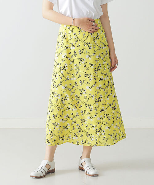 BEAMS LIGHTS（ビームスライツ）の「BEAMS LIGHTS / DEVEAUX 花柄 フレア スカート（スカート・レディース・イエロー/ブラック・38/36）」の6枚目の写真