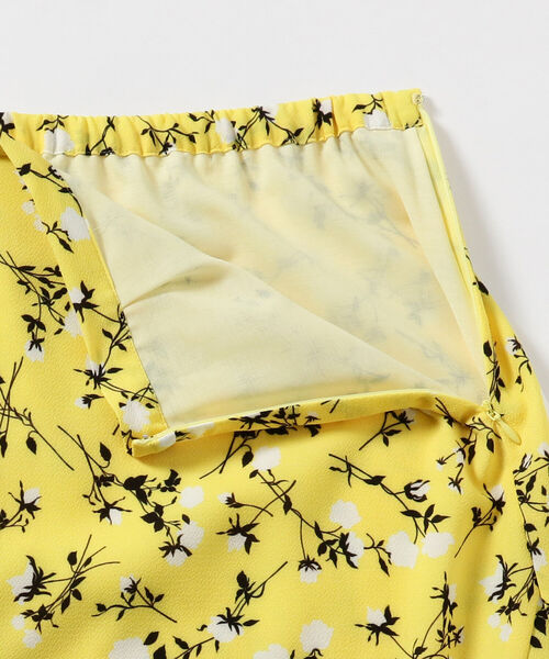 BEAMS LIGHTS（ビームスライツ）の「BEAMS LIGHTS / DEVEAUX 花柄 フレア スカート（スカート・レディース・イエロー/ブラック・38/36）」の18枚目の写真