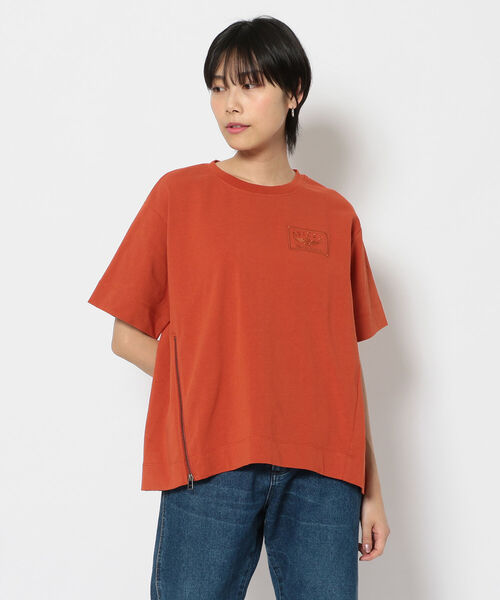 AVIREX（アヴィレックス）の「サイドジップ ワッペンプルオーバー/ SIDE ZIP WAPPEN PULL OVER（Tシャツ/カットソー・レディース・オフホワイト/オレンジ/ブラック・FREE）」の3枚目の写真