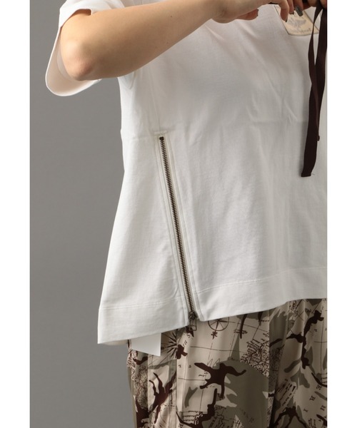 AVIREX（アヴィレックス）の「サイドジップ ワッペンプルオーバー/ SIDE ZIP WAPPEN PULL OVER（Tシャツ/カットソー・レディース・オフホワイト/オレンジ/ブラック・FREE）」の5枚目の写真