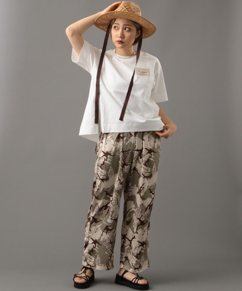 AVIREX（アヴィレックス）の「サイドジップ ワッペンプルオーバー/ SIDE ZIP WAPPEN PULL OVER（Tシャツ/カットソー・レディース・オフホワイト/オレンジ/ブラック・FREE）」の6枚目の写真