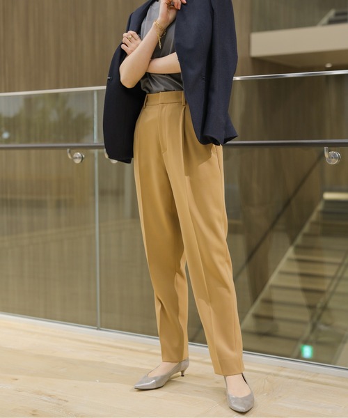 KASHIYAMA（カシヤマ）の「＜WASHABLE＞オックス 2wayストレッチ 1タックテーパードパンツ（その他パンツ・レディース・カーキ/ネイビー/キャメル/ベージュ・マルチサイズ）」の4枚目の写真