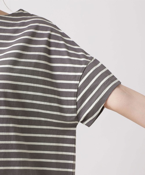 NANO universe（ナノユニバース）の「WEB限定/ボーダーワイドドロップTシャツ 半袖（Tシャツ/カットソー・レディース・オフホワイト/ブラック/グレー/ベージュ/ライトブルー/ライトパープル・FREE）」の17枚目の写真