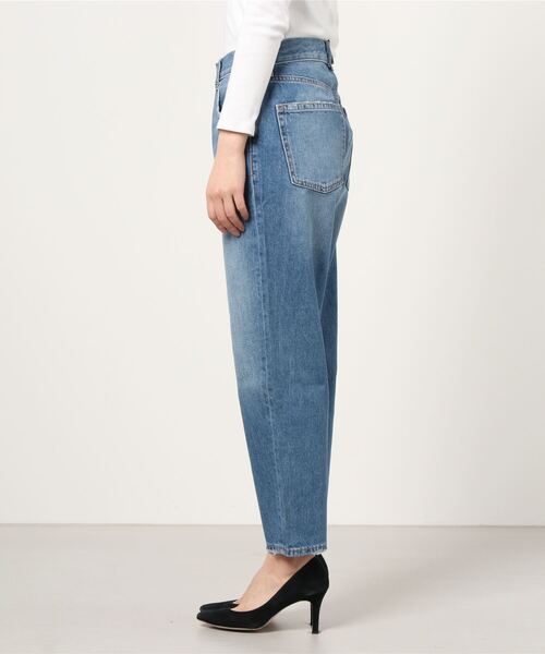 GAP（ギャップ）の「ハイライズ バレルジーンズ（デニムパンツ・レディース・ライトインディゴブルー・25/24/26/27/28/29/23）」の6枚目の写真